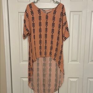 SHEIN Peach and Black Patterned Tunic